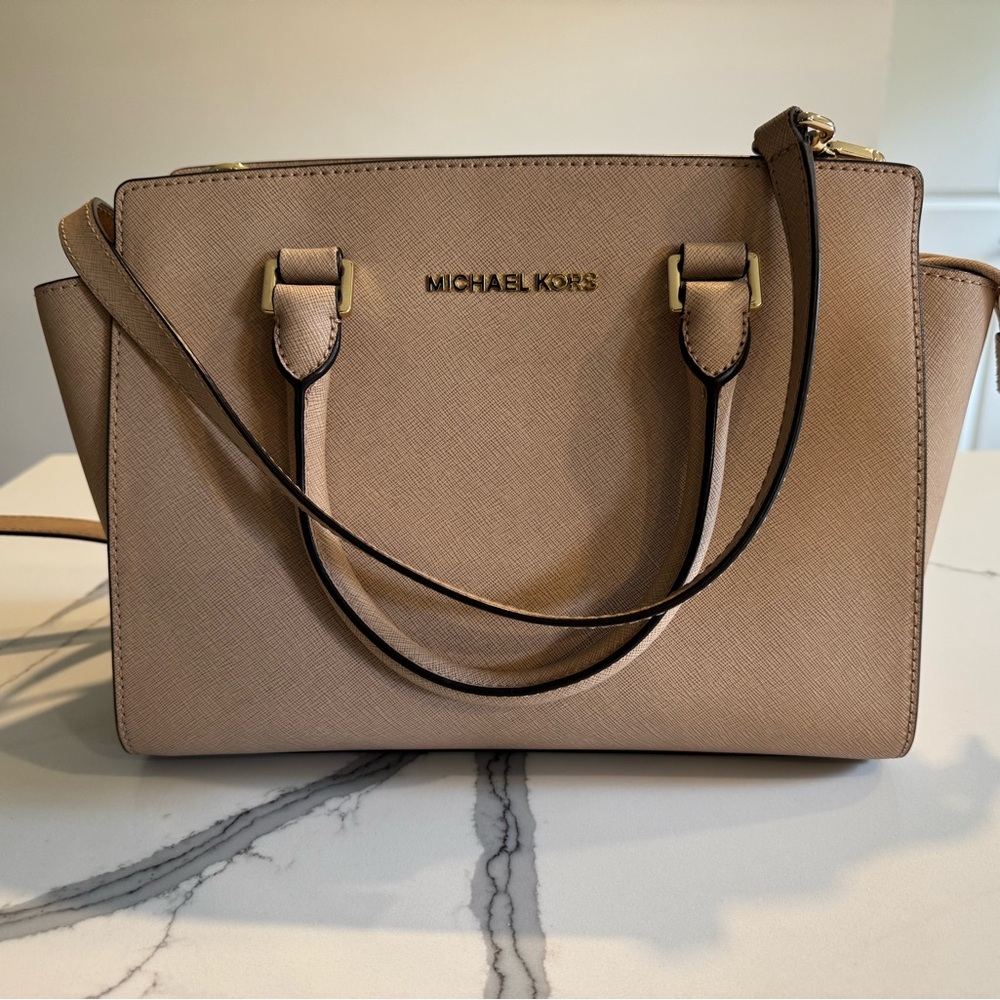 Michael Kors Selma Leather Bag
